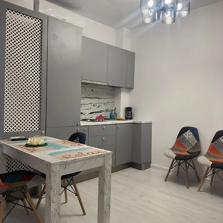 Chriss 2 Apartament